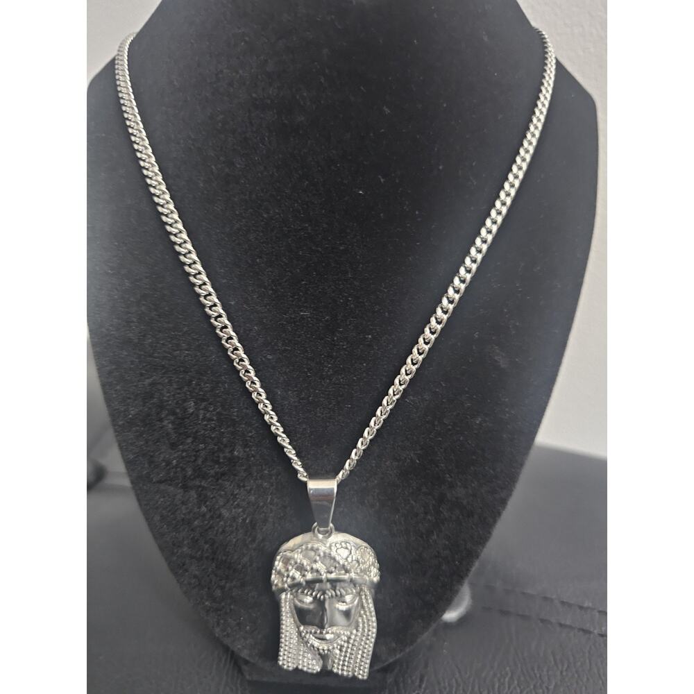 24in. Stainless Steel-3mm MIAMI CUBAN chain with Jesus Face Pendant w/gift box